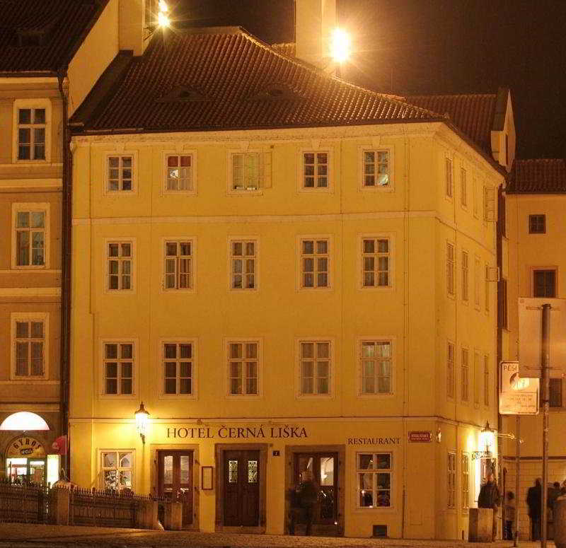 Cerna Liska Hotell Prag Exteriör bild