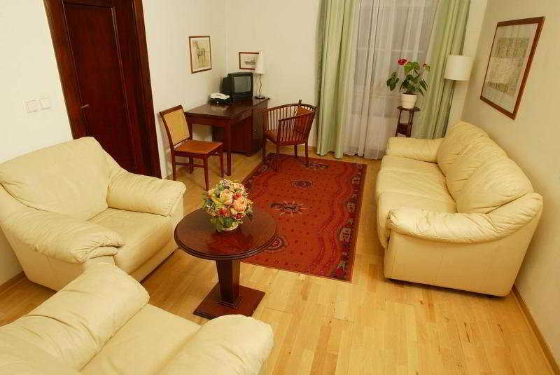 Cerna Liska Hotell Prag Exteriör bild